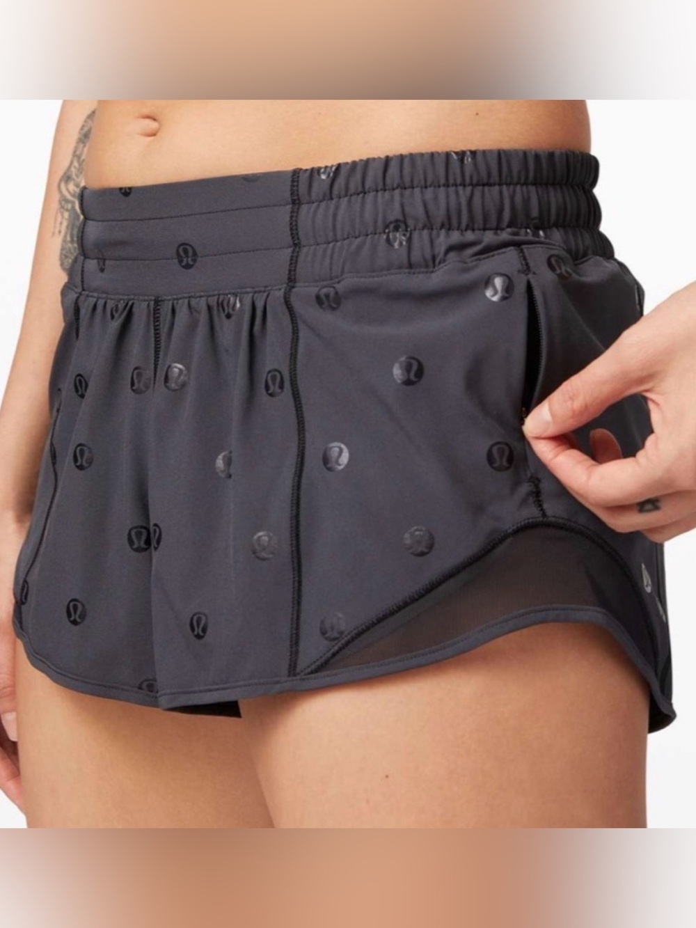 lululemon Speed Up Short *2.5" Foil Athletic Shorts Black Size 8 - Picture 1 of 4